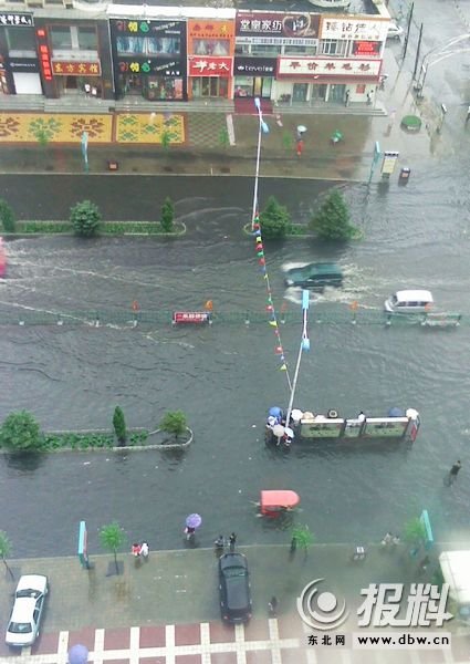 黑龍江齊齊哈爾遭暴雨襲擊 部分道橋受損(圖)