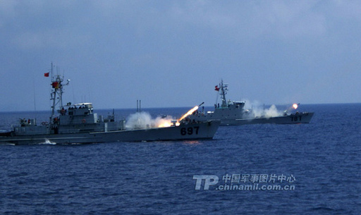 資料圖：南海艦隊艦艇進行反潛演練。