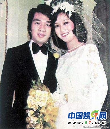 娛樂(lè)圈明星夫妻珍貴結(jié)婚照曝光