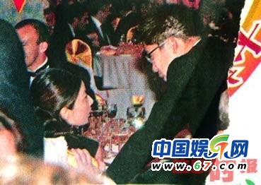 霍啟剛家族三代豪門(mén)婚姻曝光 郭晶晶肉麻示愛(ài)(組圖)