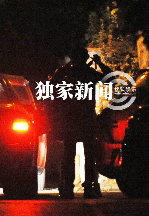 波神彭丹現(xiàn)身夜店狂歡 與神秘男士駕車同回香閨