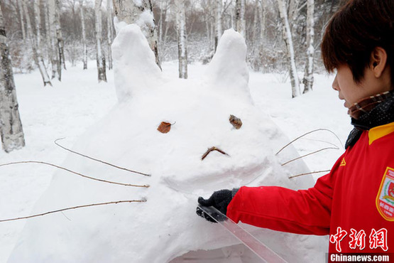 市民堆鳥叔雪人跳騎馬舞