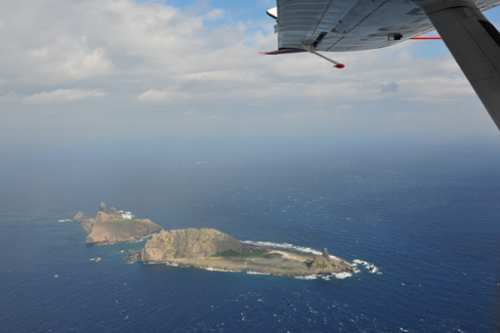 海監(jiān)飛機(jī)飛臨釣魚(yú)島遭日方攔截