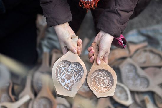 過(guò)大年趕大集 李村集場(chǎng)面火爆年味濃