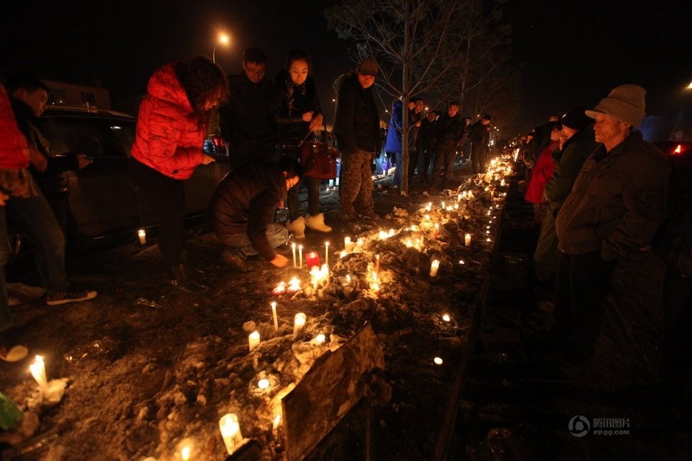 長(zhǎng)春隨車被盜嬰兒遇害 數(shù)千市民自發(fā)悼念