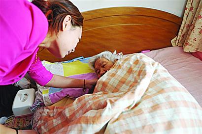 90歲老人急病1小時(shí)打20遍120無人接