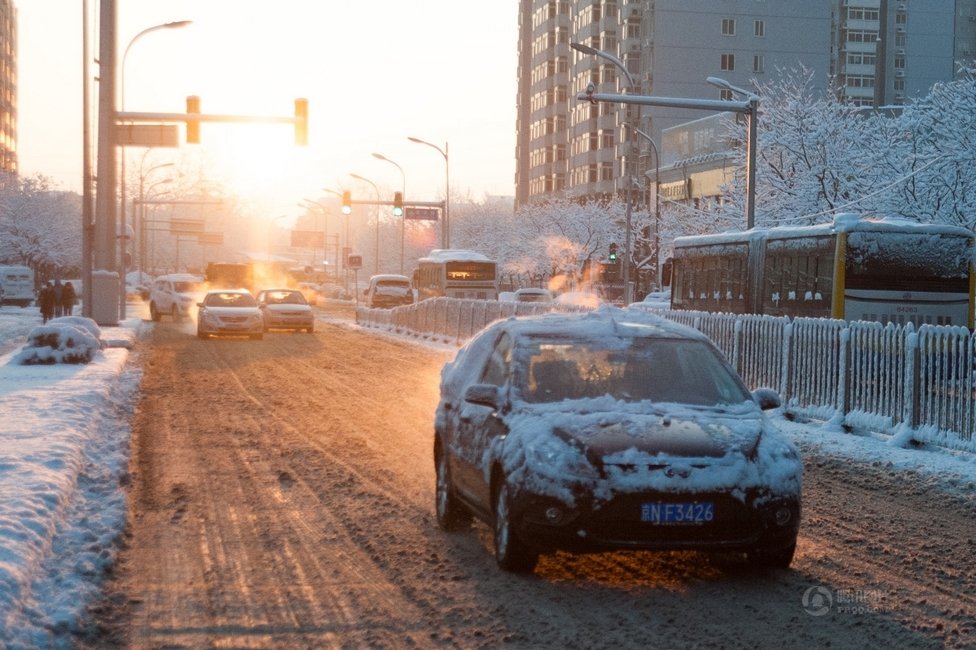 2013年3月20日早晨，降雪后的北京，全城銀裝素裹