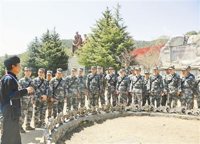 四川涼山軍分區(qū)專題教育整頓堅(jiān)持不解決問(wèn)題不罷手