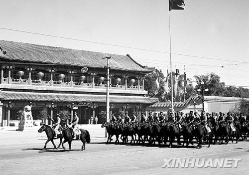 1952年國慶3周年閱兵(組圖)