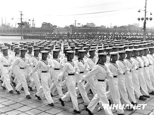 1953年國(guó)慶閱兵 人民軍隊(duì)正規(guī)化建設(shè)成果