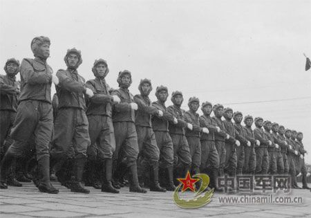 1954年國(guó)慶閱兵 受閱部隊(duì)編成出現(xiàn)新變化