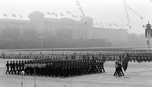 1984年國(guó)慶閱兵 改革開(kāi)放后國(guó)防力量的首次展示