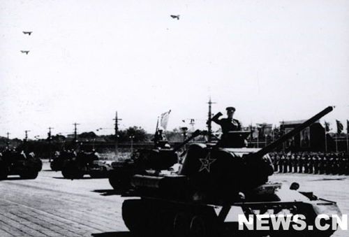 1958年國慶閱兵 民兵方隊(duì)規(guī)模空前(組圖)