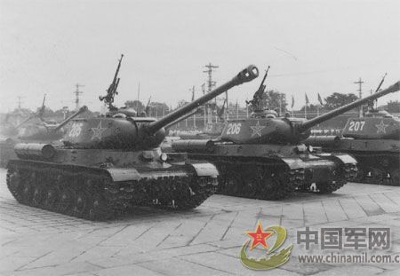 1955年國慶：實(shí)行軍銜制 換裝大閱兵